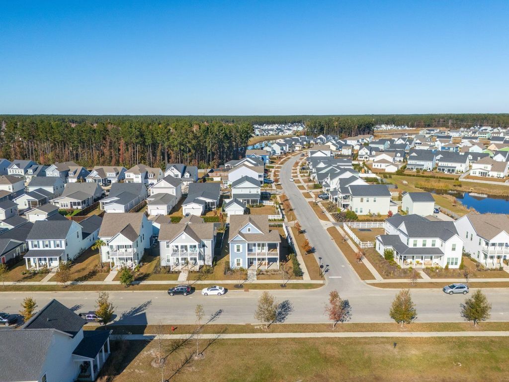 Photo of 670 Blueway Avenue, Summerville, SC 29486 (MLS # 25031476)