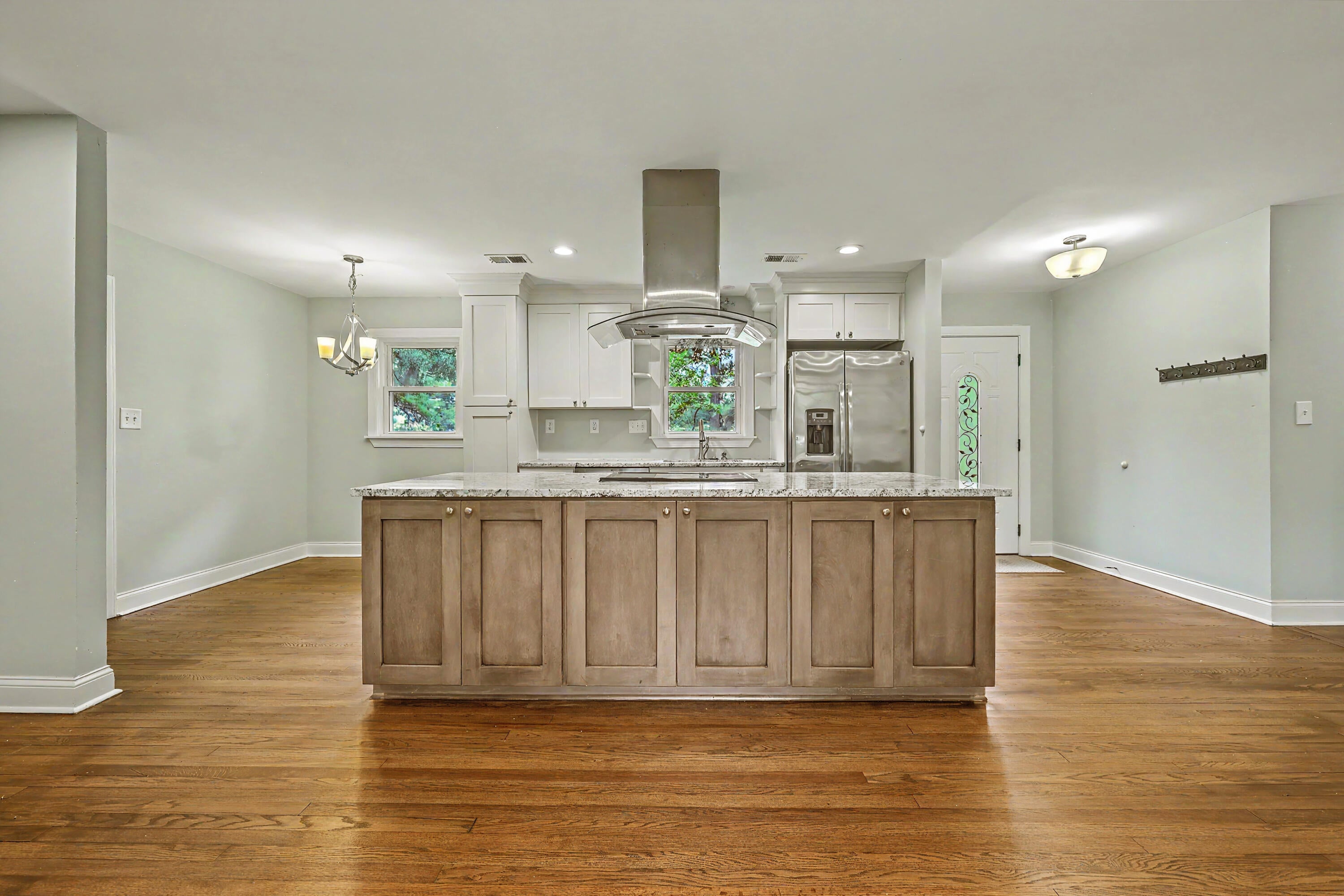 1510 Manor Boulevard