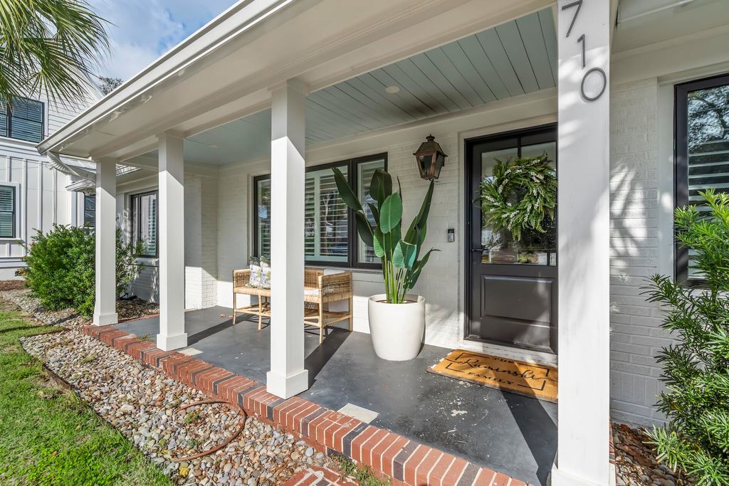 Photo of 710 Simmons Street, Mount Pleasant, SC 29464 (MLS # 26003412)