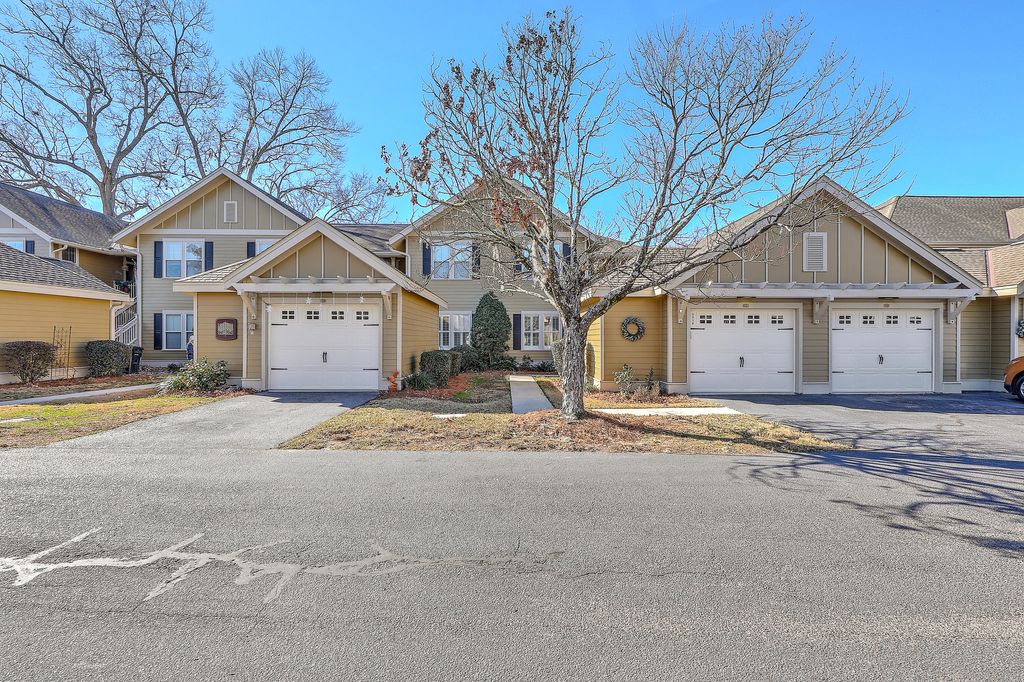 Photo of 5519 Colonial Chatsworth Circle, North Charleston, SC 29418 (MLS # 25033015)