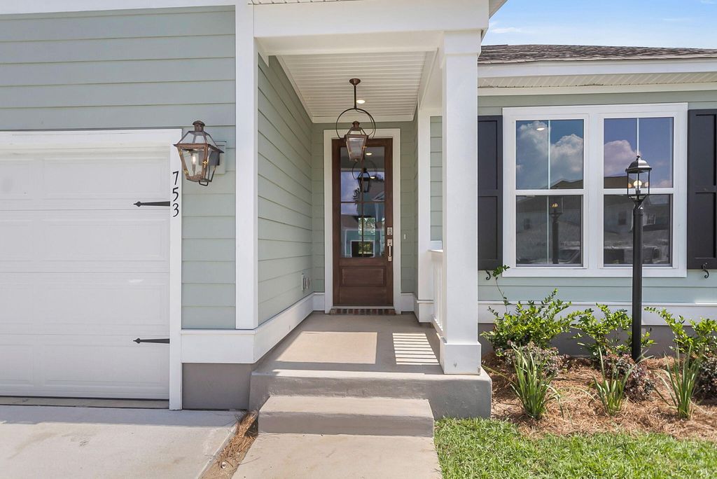 Photo of 753 Maynard Lane, Summerville, SC 29486 (MLS # 25012460)