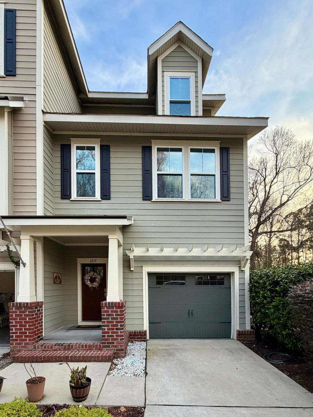 Photo of 1219 Dingle Road, Mount Pleasant, SC 29466 (MLS # 26005760)