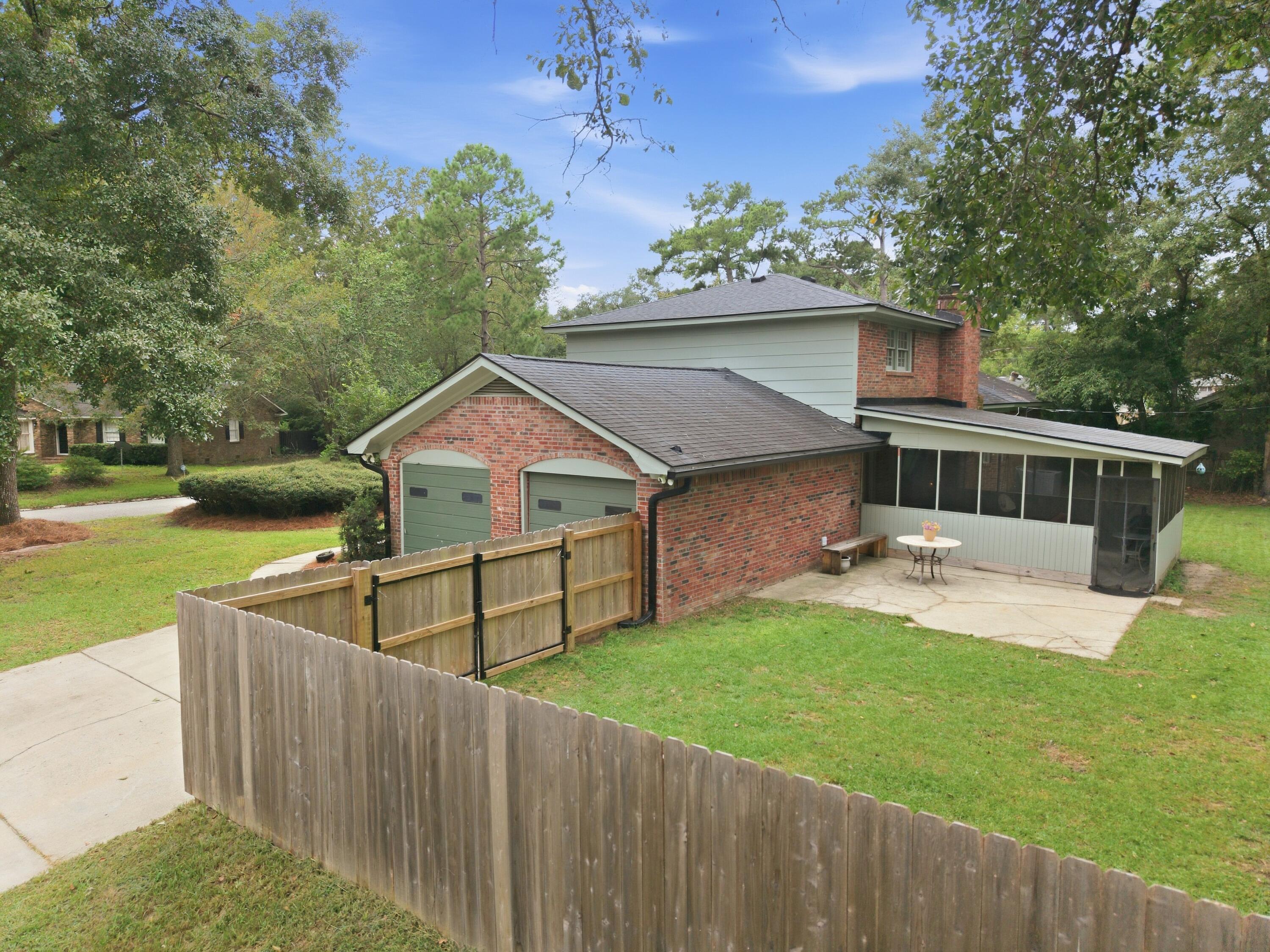 6 Ravenna Avenue