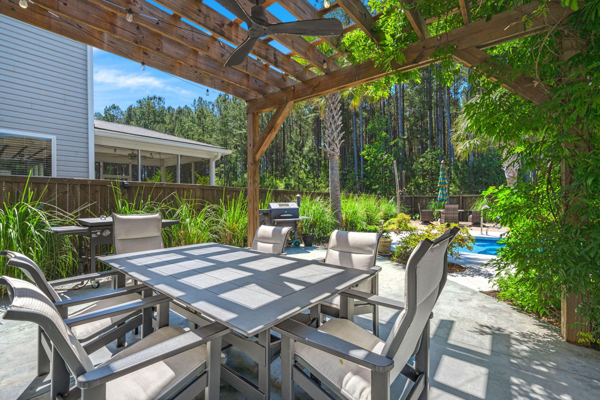 425 Cherrybark Oak Street