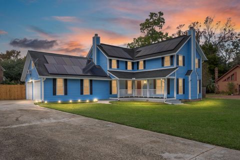 A home in North Charleston