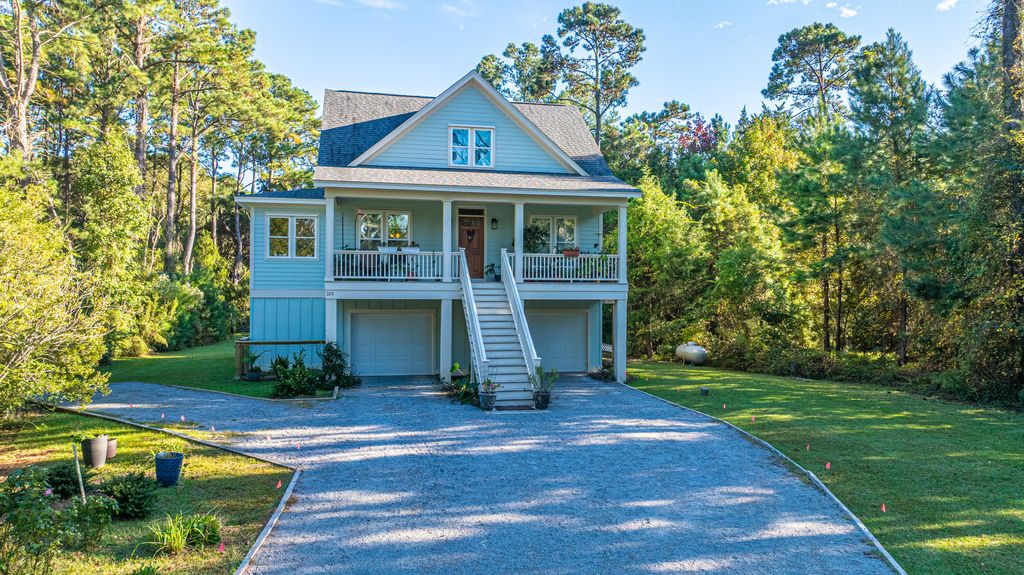 Photo of 325 McClellan Avenue, McClellanville, SC 29458 (MLS # 25026353)