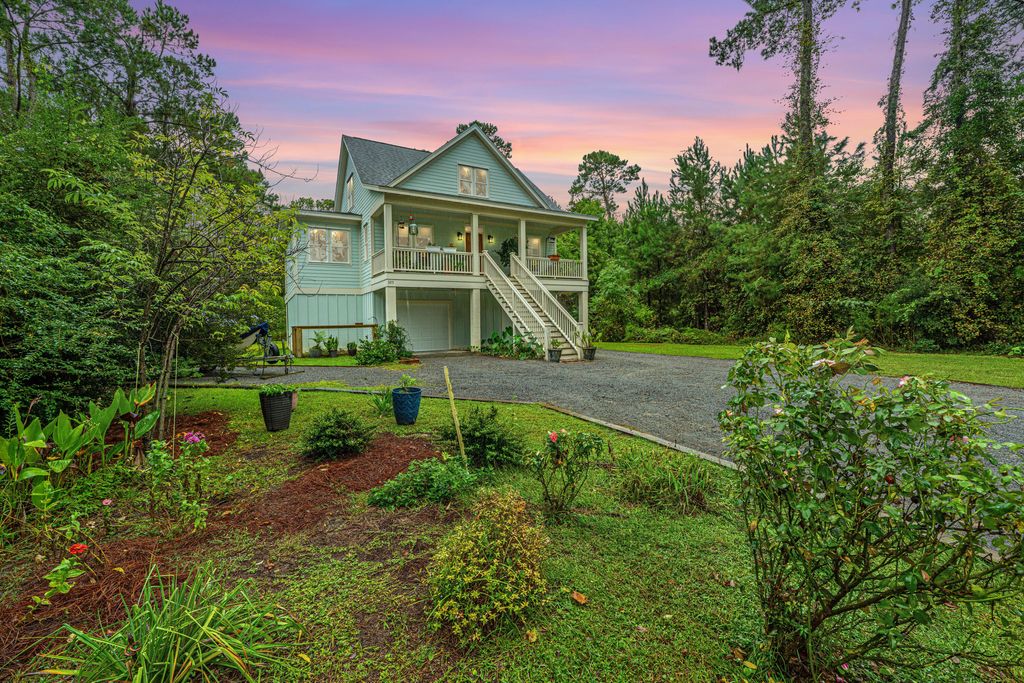 Photo of 325 McClellan Avenue, McClellanville, SC 29458 (MLS # 25026353)