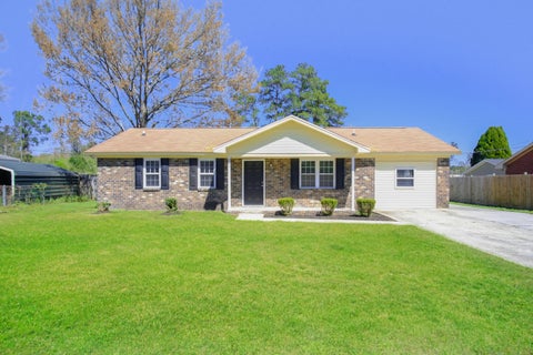 Photo of 202 Gippy Drive, Summerville, SC 29486 (MLS # 26024953)
