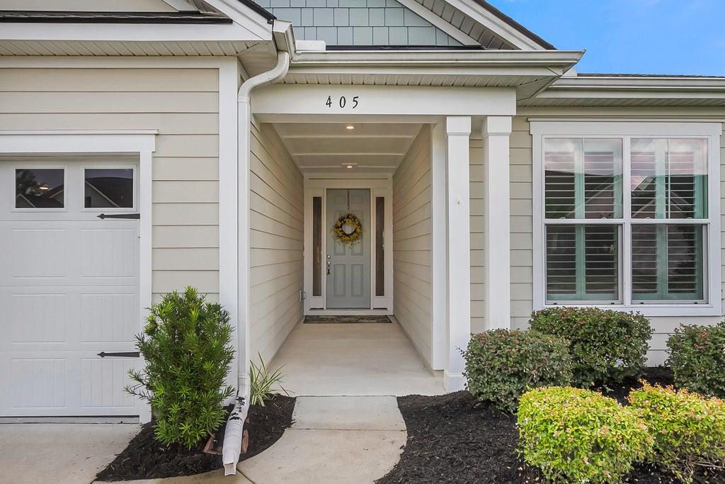 Photo of 405 Seaside Trail, Summerville, SC 29486 (MLS # 26022233)