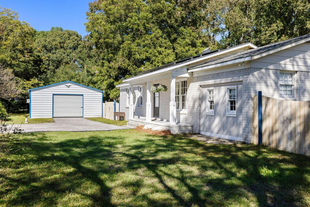 Photo of 974 Riverland Drive, Charleston, SC 29412 (MLS # 25029082)
