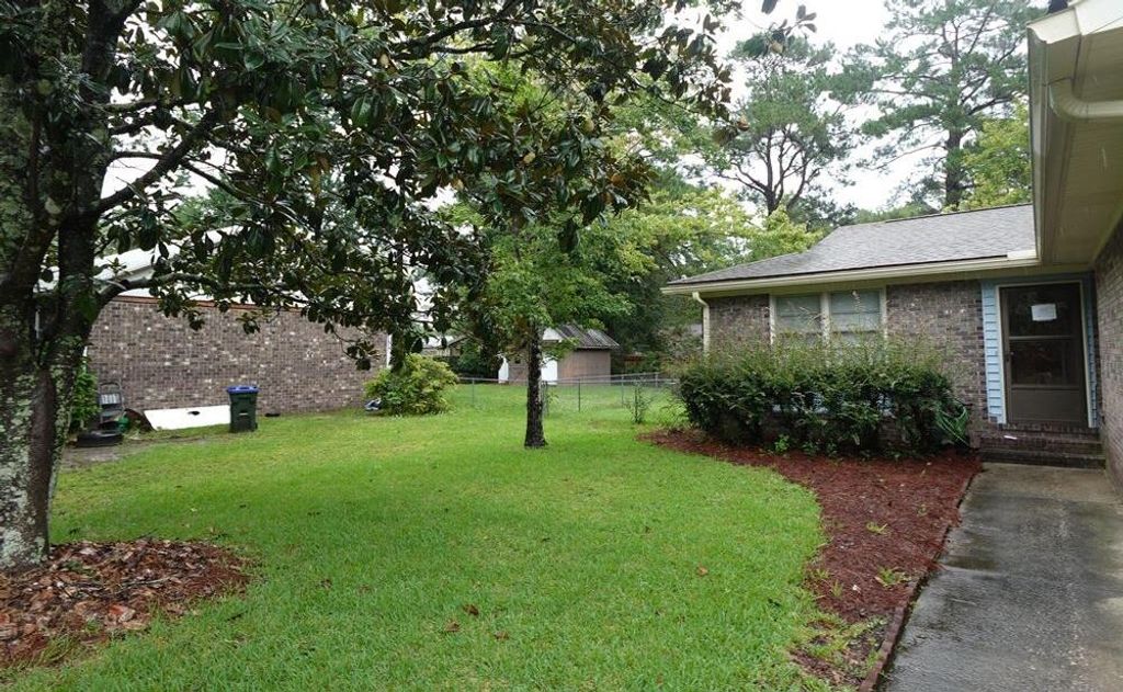 Photo of 105 New Court, Summerville, SC 29483 (MLS # 25030968)