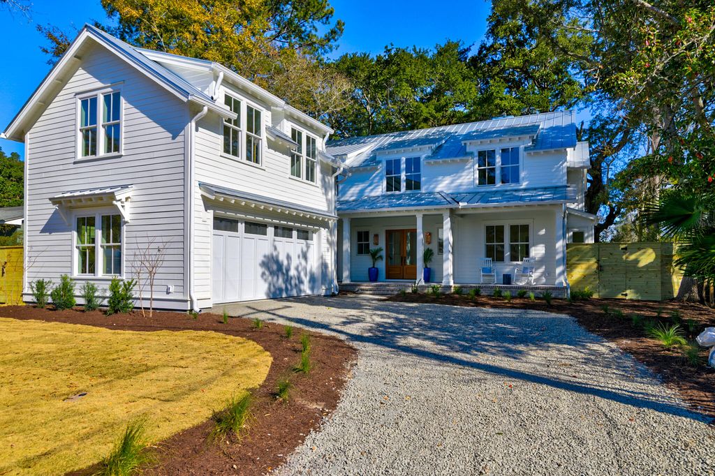 Photo of 1450 Barbara Street, Mount Pleasant, SC 29464 (MLS # 26001004)