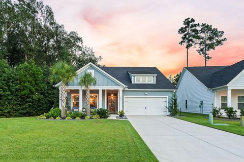 Photo of 189 Granton Edge Lane, Summerville, SC 29486 (MLS # 25023071) Photo of 189 Granton Edge Lane, Summerville, SC 29486 (MLS # 25023071)