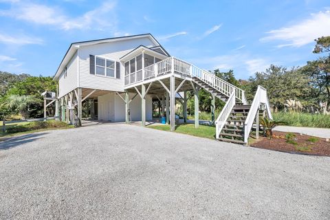 A home in Edisto Island