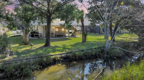 A home in Edisto Island