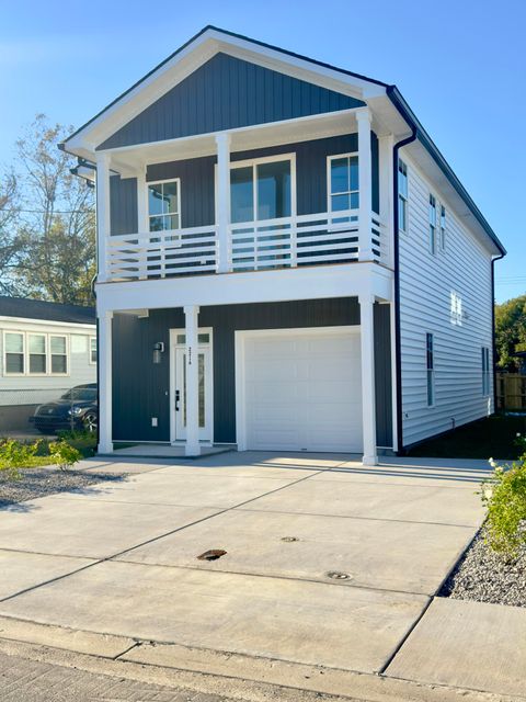 A home in North Charleston