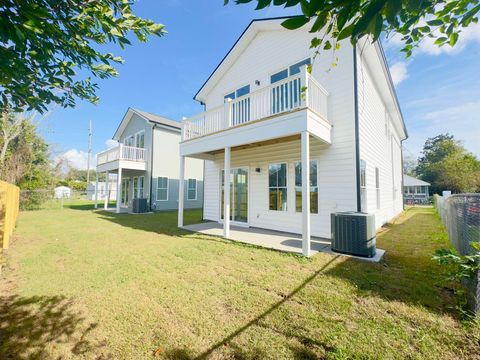 A home in North Charleston