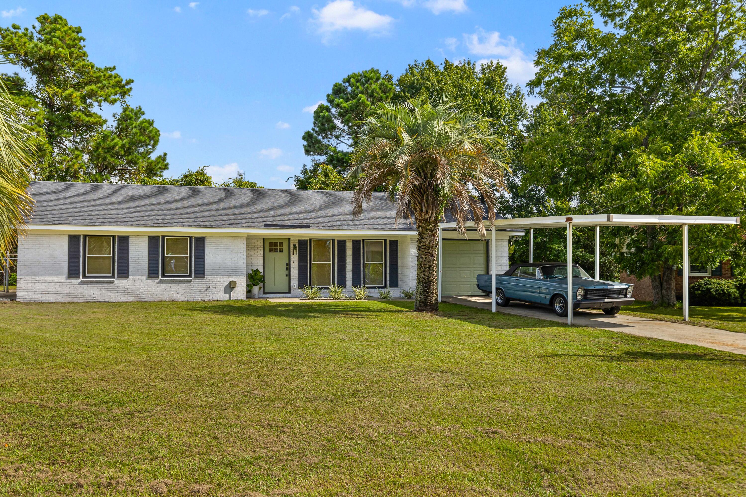 2723 Crestline Drive