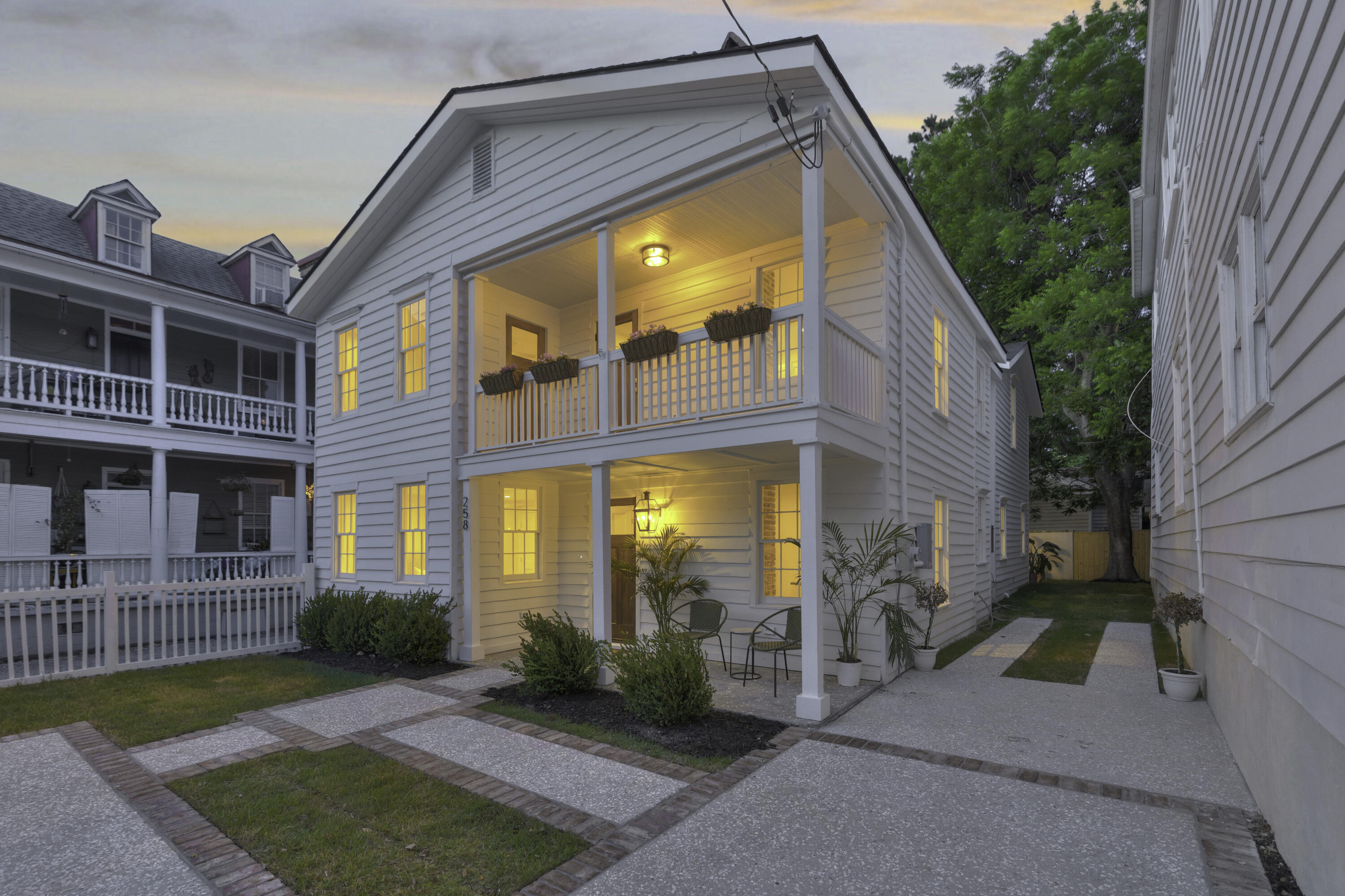258 Coming St. Street