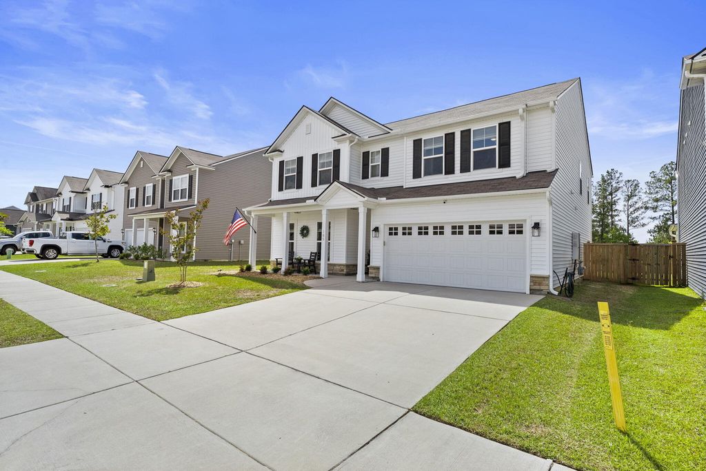 Photo of 185 Hayworth Road, Summerville, SC 29486 (MLS # 26010667)