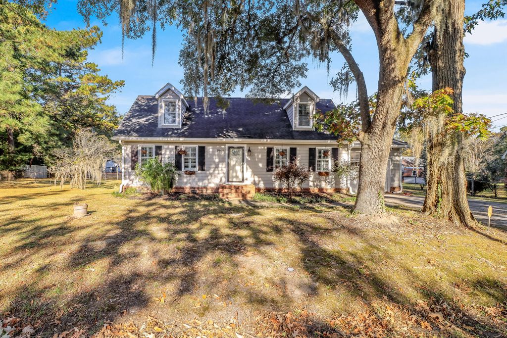 Photo of 1944 Woodland Road, Charleston, SC 29414 (MLS # 25030501)