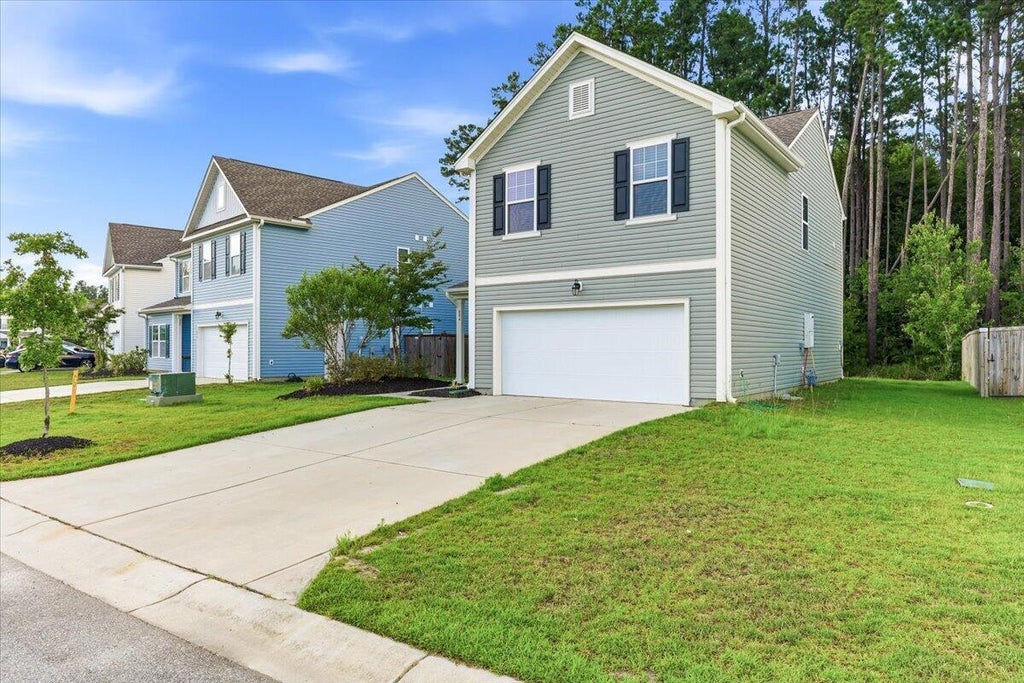 Photo of 606 Snow Owl Drive, Summerville, SC 29486 (MLS # 26017508)