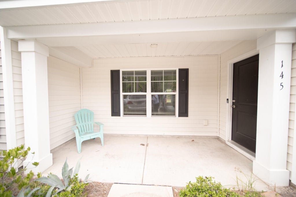 Photo of 145 Spencer Circle, Summerville, SC 29485 (MLS # 26027917)