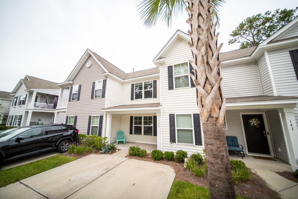Photo of 145 Spencer Circle, Summerville, SC 29485 (MLS # 26027917)