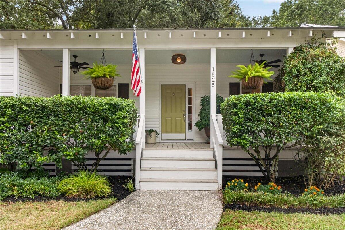 1525 Little Rock Boulevard