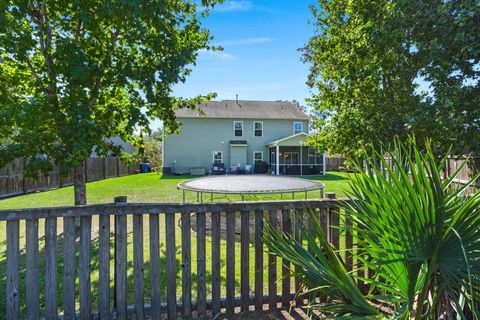 A home in North Charleston