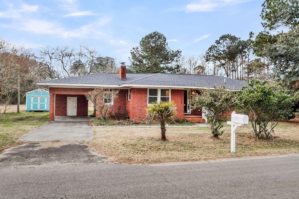 Photo of 1025 Manigault Drive, Moncks Corner, SC 29461 (MLS # 26003247)