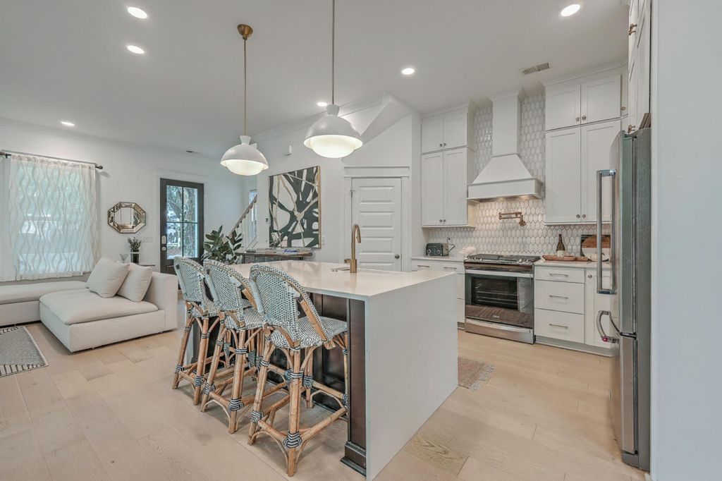 Photo of 1032 Avenue Of Oaks, Charleston, SC 29407 (MLS # 26007697)