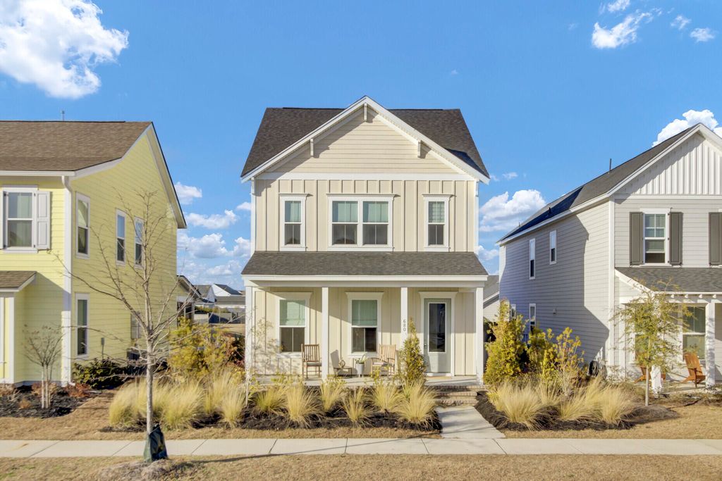 Photo of 680 Blueway Avenue, Summerville, SC 29486 (MLS # 26004672)