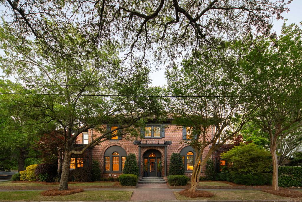 Photo of 56 Parkwood Avenue, Charleston, SC 29403 (MLS # 26010797)