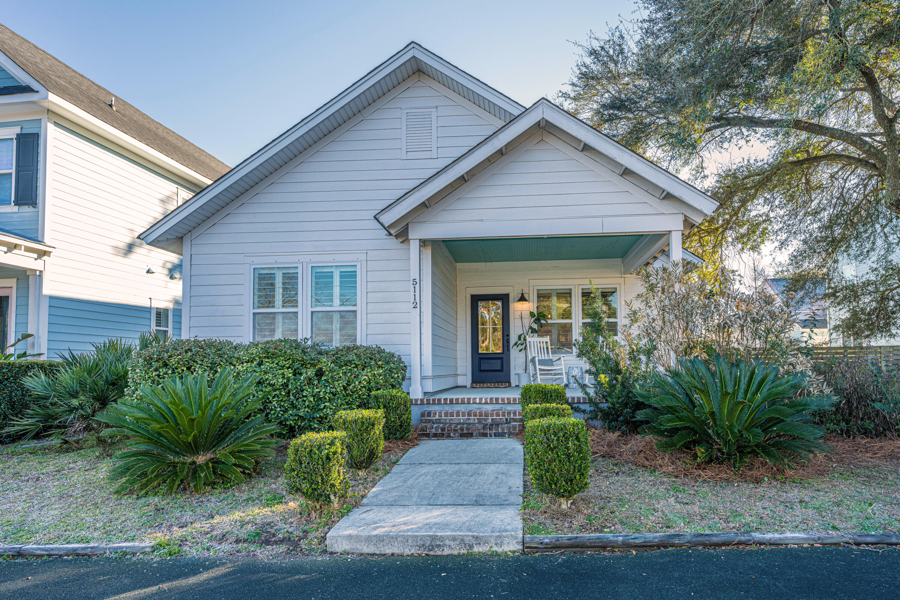 5112 W Dolphin Street