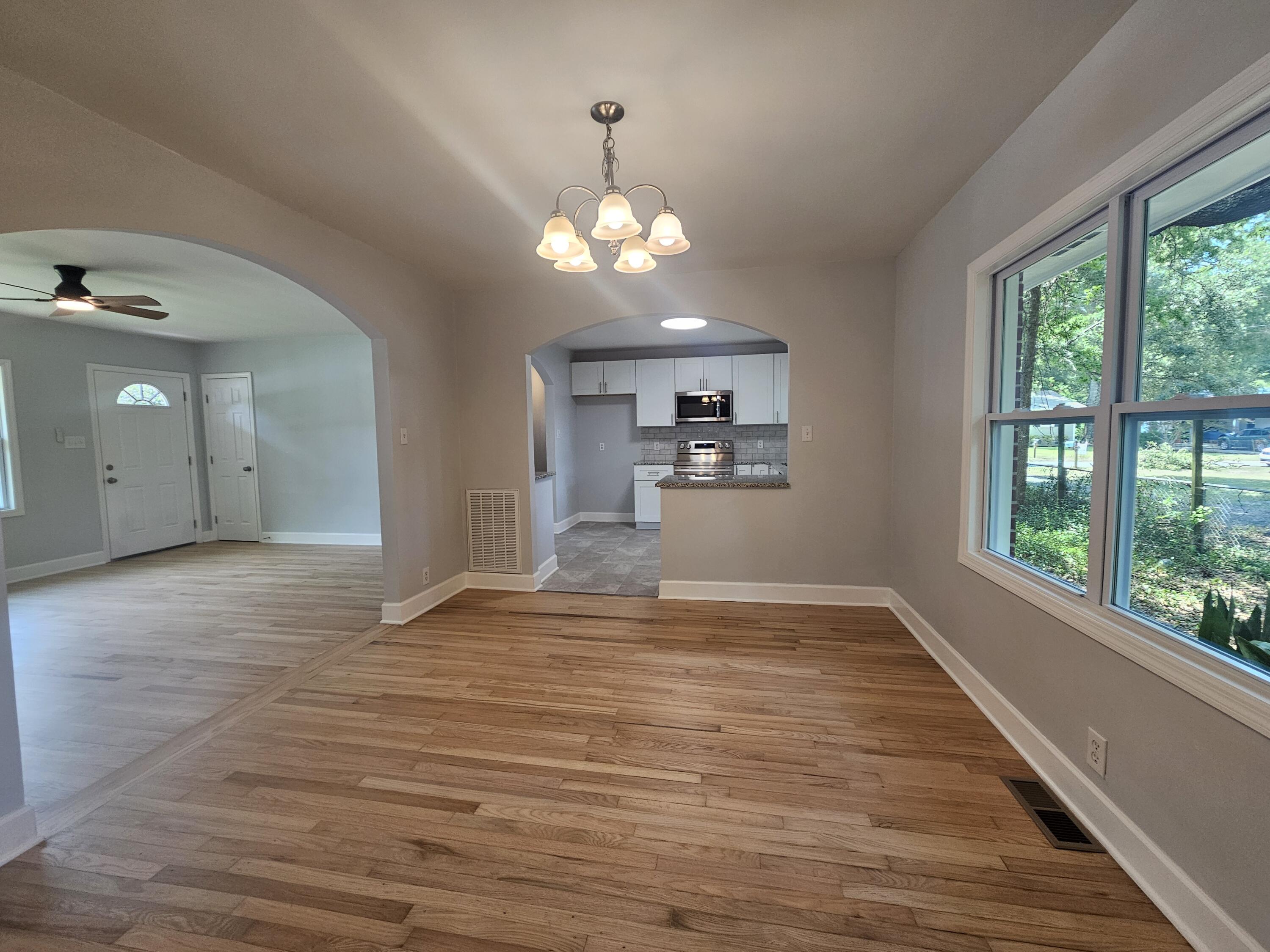 2446 Cherokee Hall Lane