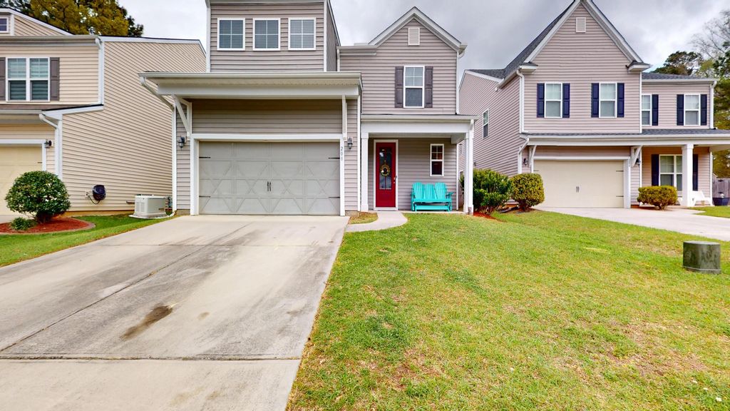 Photo of 208 Roanoke Hill Court, Summerville, SC 29483 (MLS # 26007997)