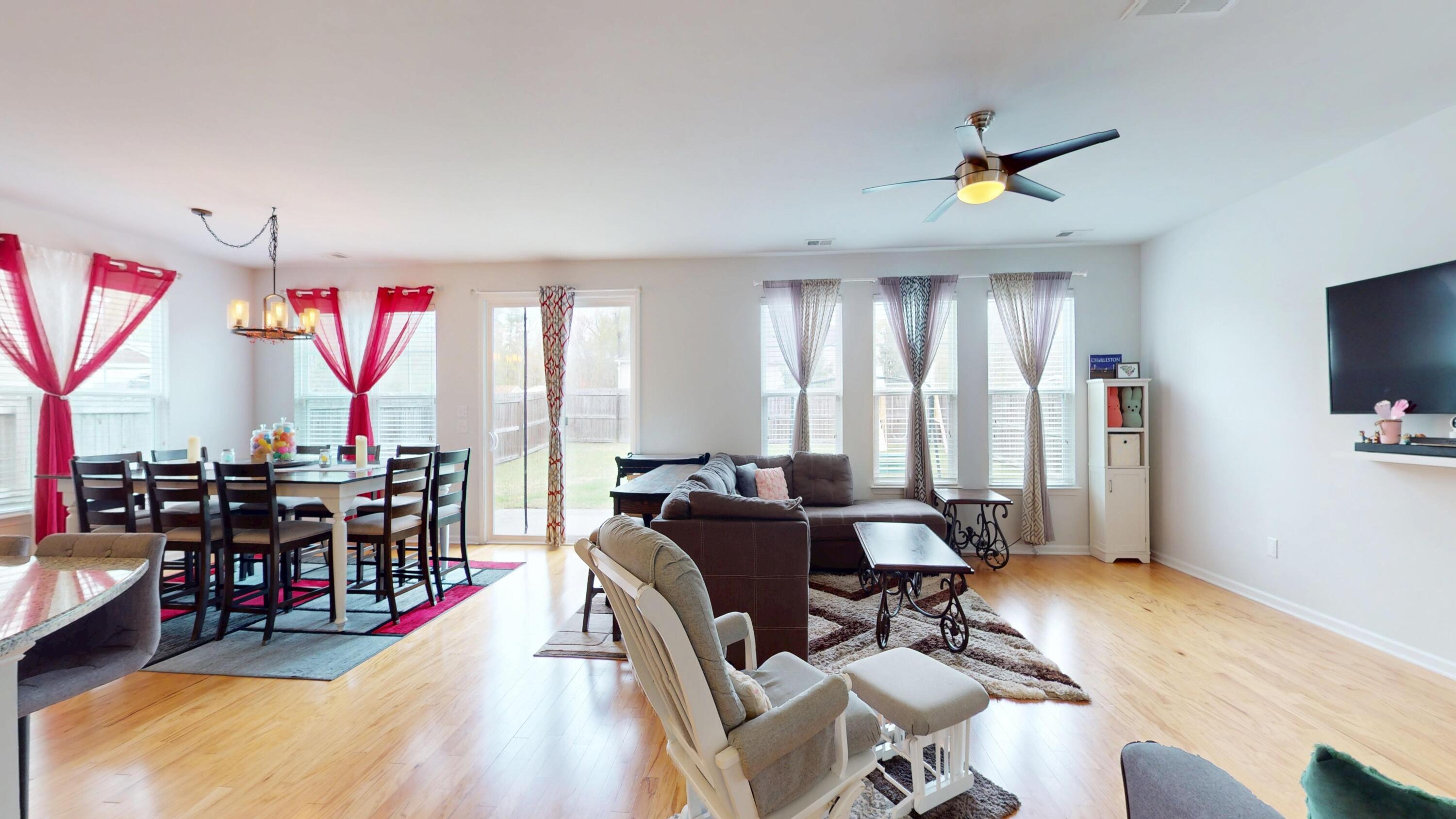 208 Roanoke Hill Court