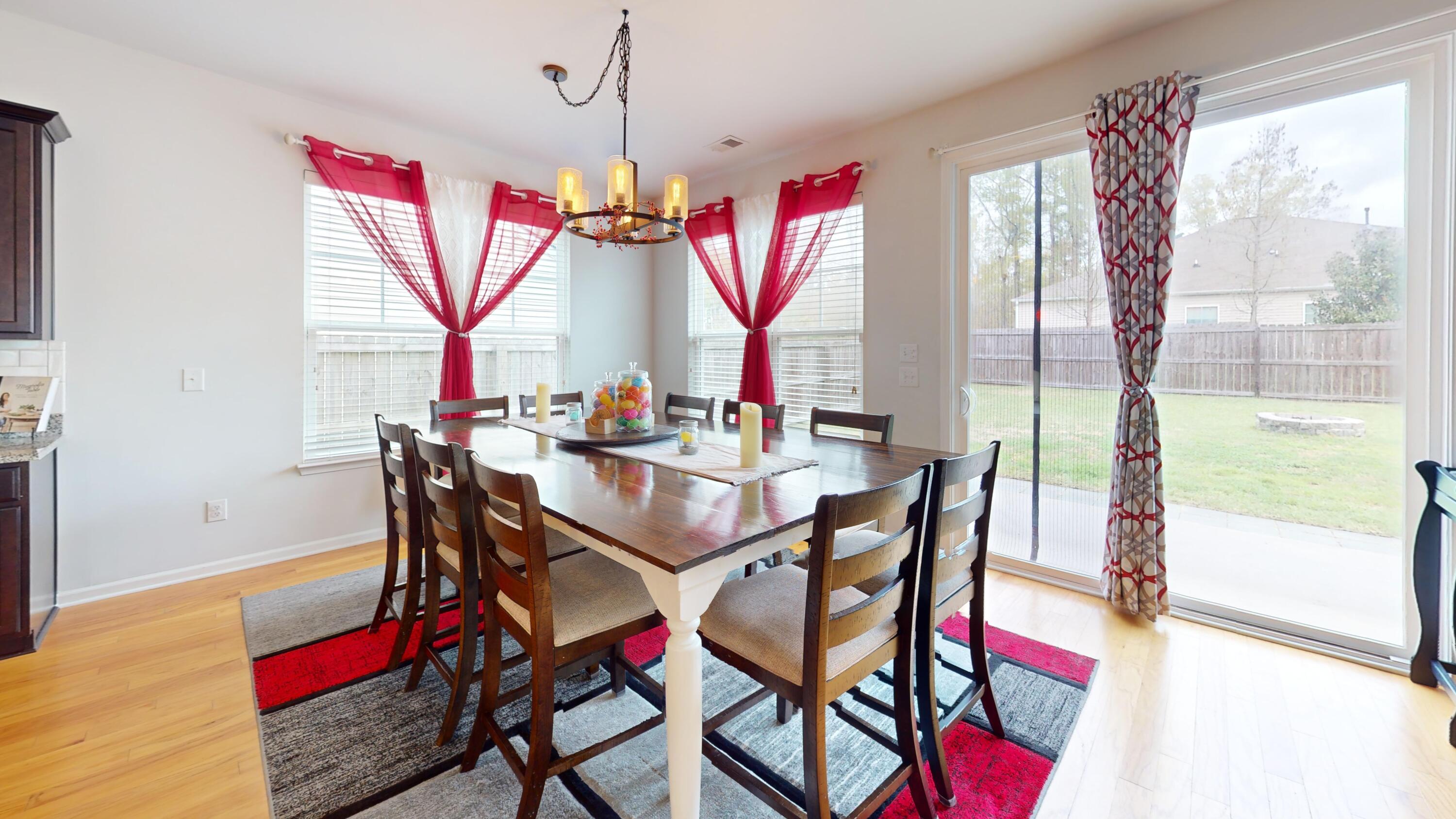 208 Roanoke Hill Court