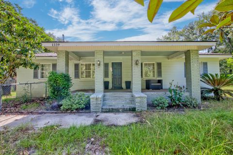 Photo of 1339 Brownswood Road, Johns Island, SC 29455 (MLS # 25027209)