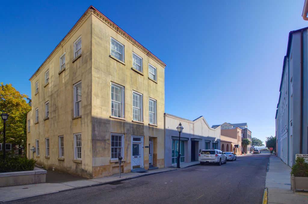 Photo of 14 Exchange Street, Charleston, SC 29401 (MLS # 25027120)
