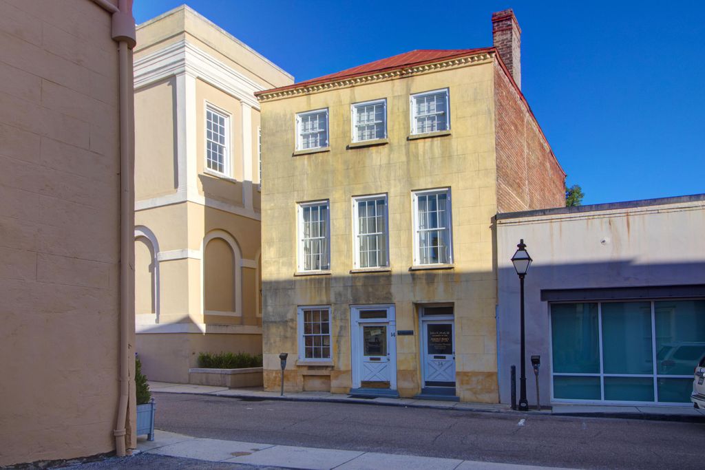Photo of 14 Exchange Street, Charleston, SC 29401 (MLS # 25027120)