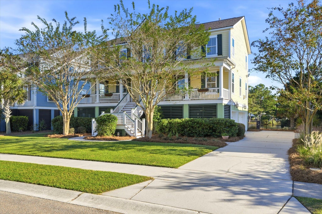 Photo of 2621 Crooked Stick Lane, Mount Pleasant, SC 29466 (MLS # 26029602)