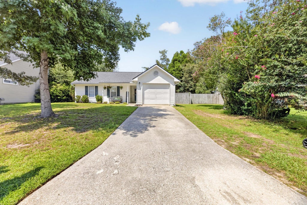 Photo of 110 Persimmon Circle, Goose Creek, SC 29445 (MLS # 26024157)