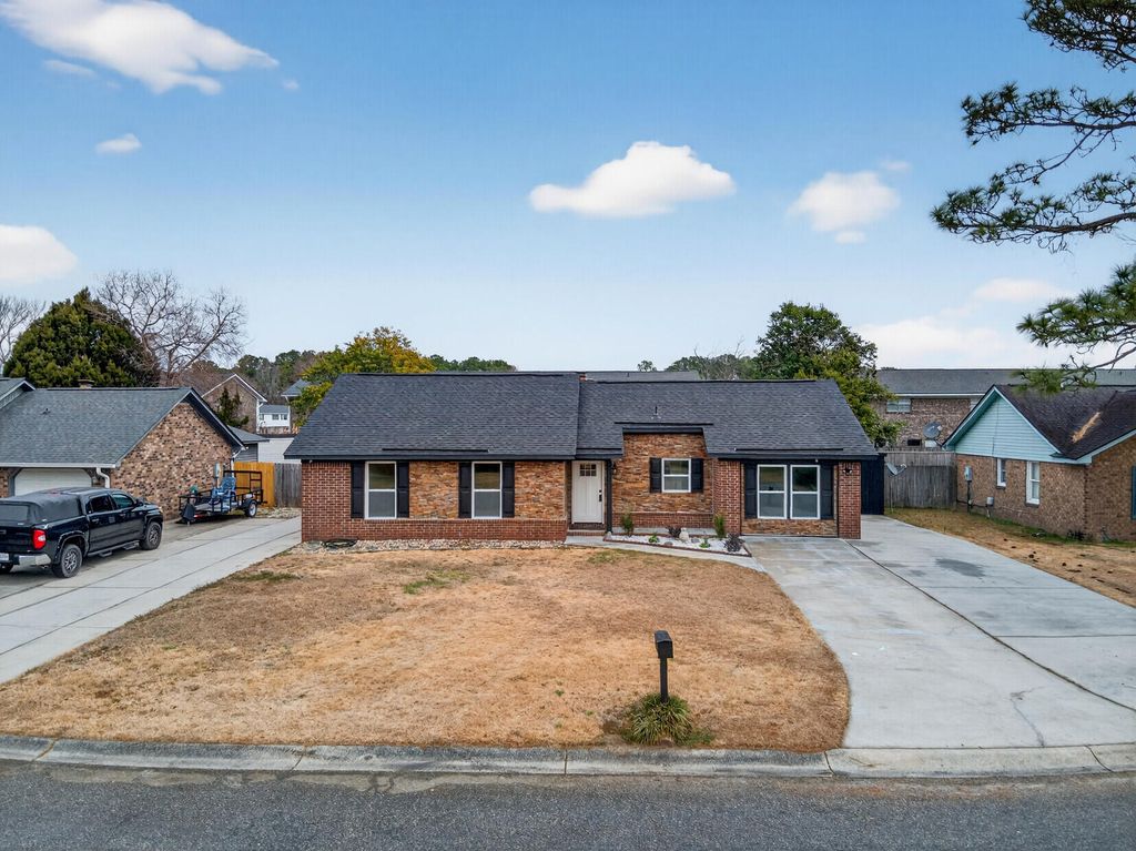 Photo of 215 Horseshoe Drive, Goose Creek, SC 29445 (MLS # 26003487)