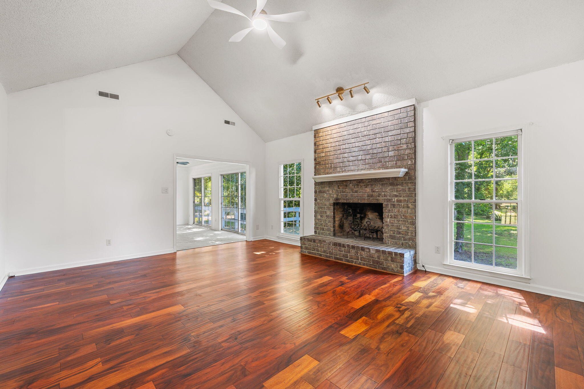 134 Cooper Circle