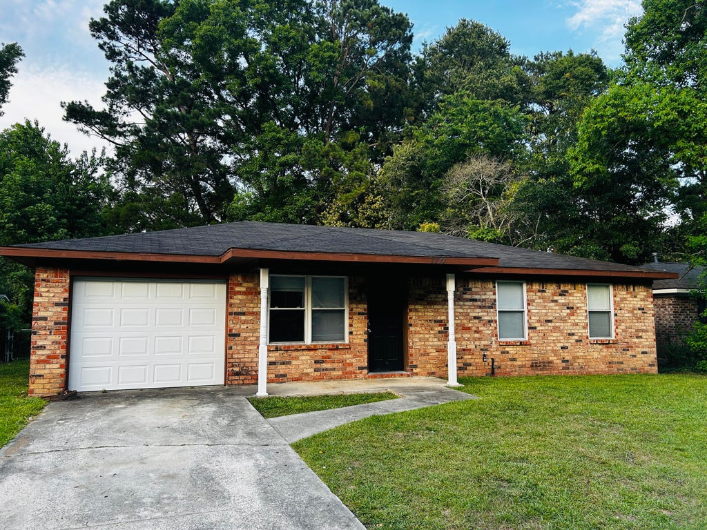 Photo of 110 Bee Street, Summerville, SC 29483 (MLS # 26016698)