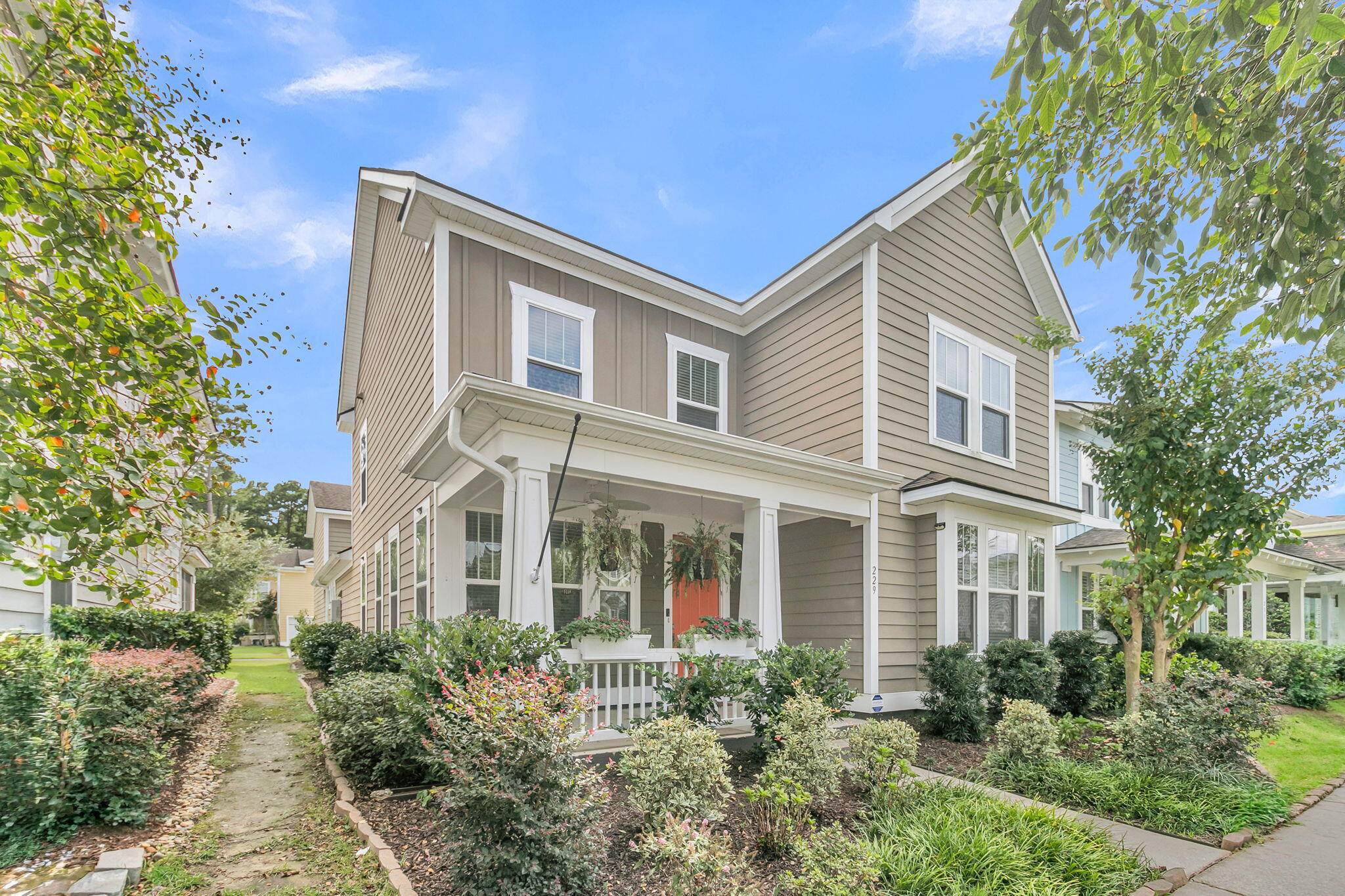 229 Ribbon Road