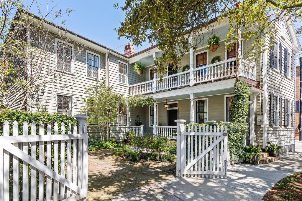 Photo of 28 Warren Street, Charleston, SC 29403 (MLS # 26007878)