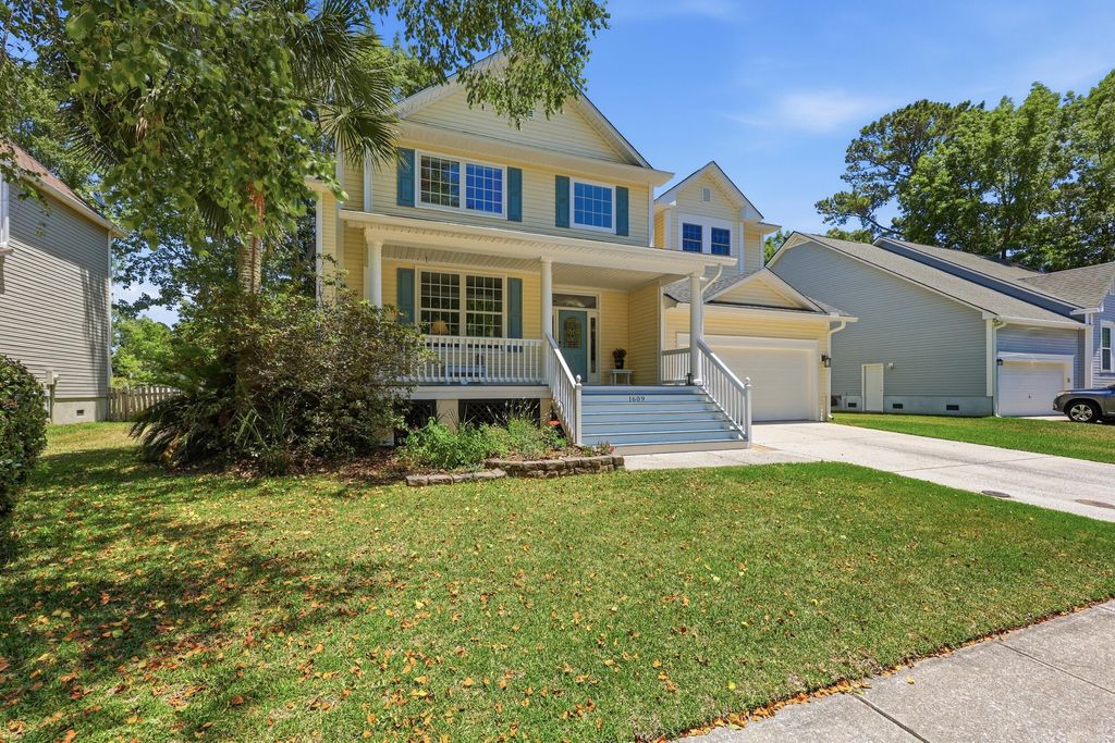 Photo of 1609 William Hapton Way, Mount Pleasant, SC 29466 (MLS # 26014916)